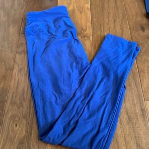 LuLaRoe royal blue original super soft leggings one size. No rips, tears/stains